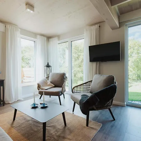 Hochwertiges Mit Terrasse In Strandnaehe Auf Ruegen * Sagard
