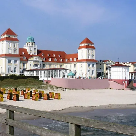 Hochwertiges Mit Terrasse In Strandnaehe Auf Ruegen Сasa de vacaciones